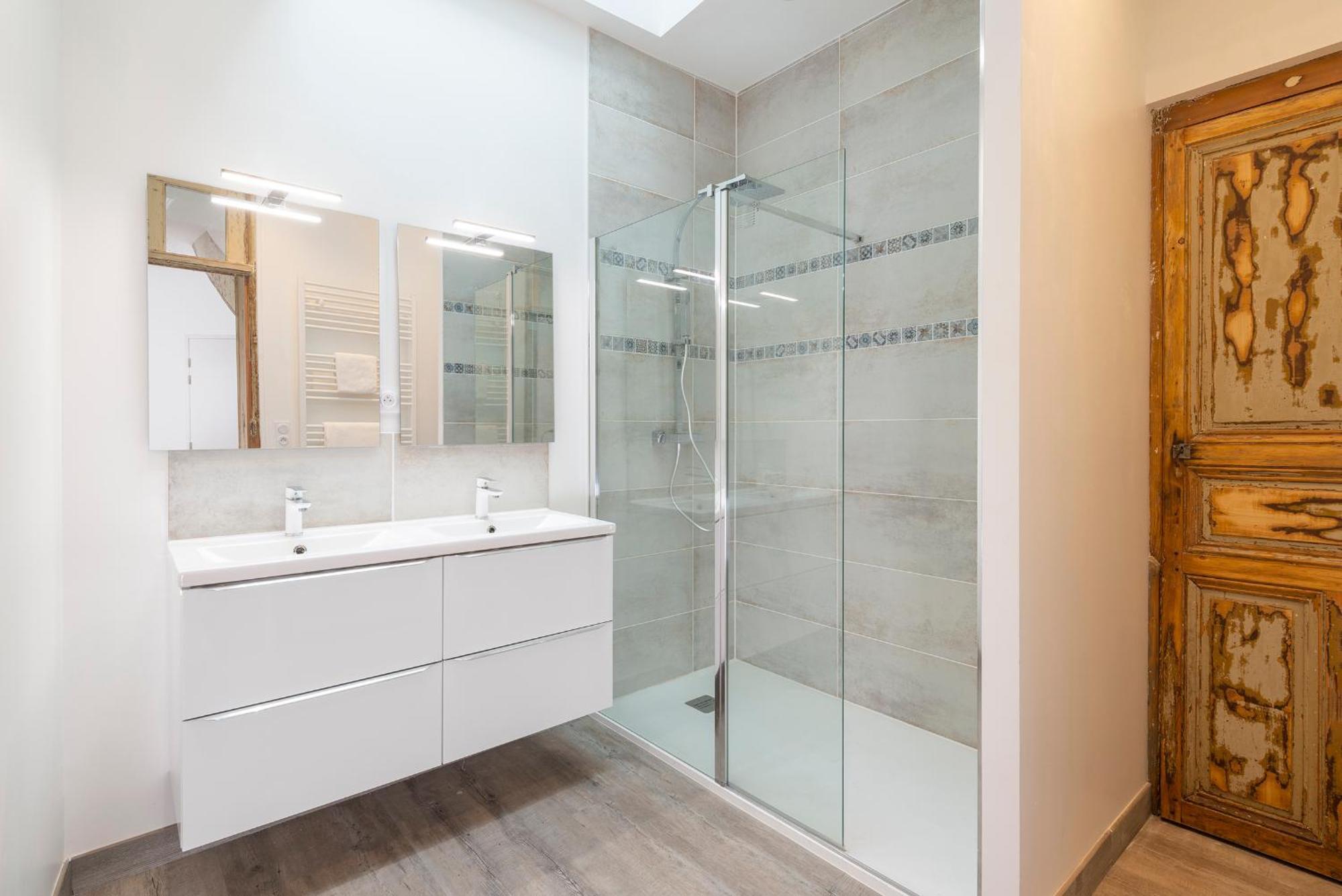 Appartements Lumineux Et Charmants En Coeur De Ville อองเชร์ ภายนอก รูปภาพ