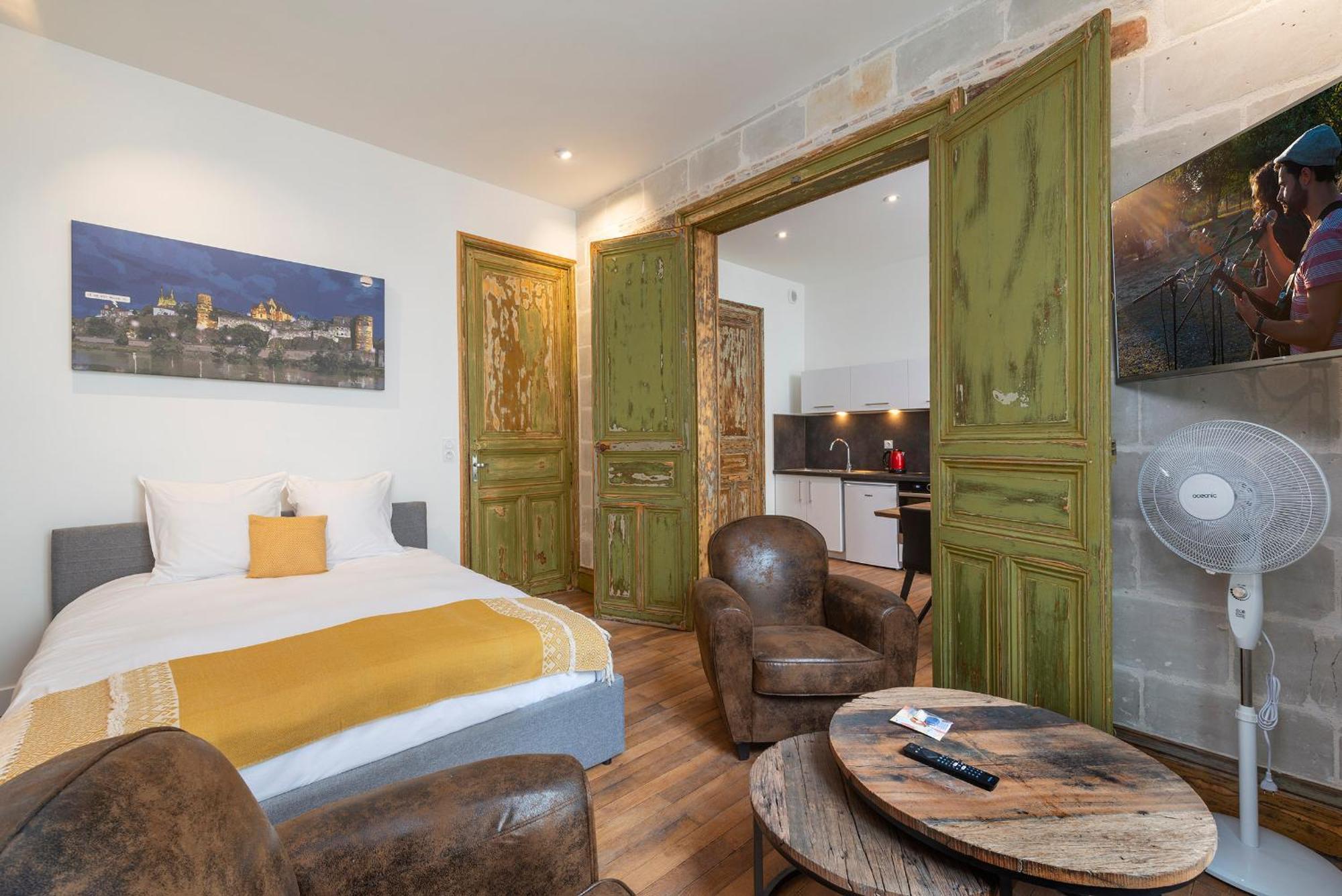 Hyper Centre 16 Rue Valdemaine Apartment อองเชร์ ภายนอก รูปภาพ